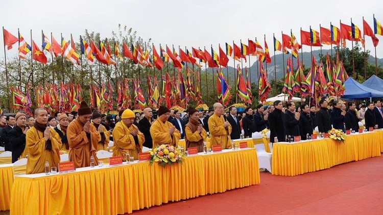 Khai hội Xuân Bái Đính
