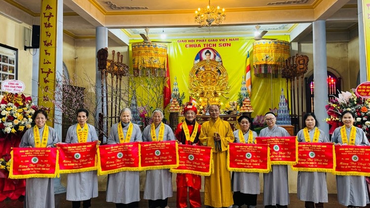 Lễ mừng thọ Phật tử cao tuổi tại chùa Tích Sơn