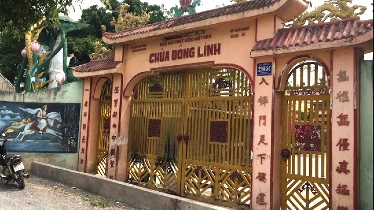 Kỳ bí về chiếc hang có tượng đôi rắn trong ngôi chùa nổi tiếng ở TPHCM