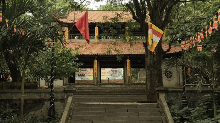 Vẻ đẹp của ngôi chùa cổ gần một nghìn năm tuổi trên núi Long Đọi