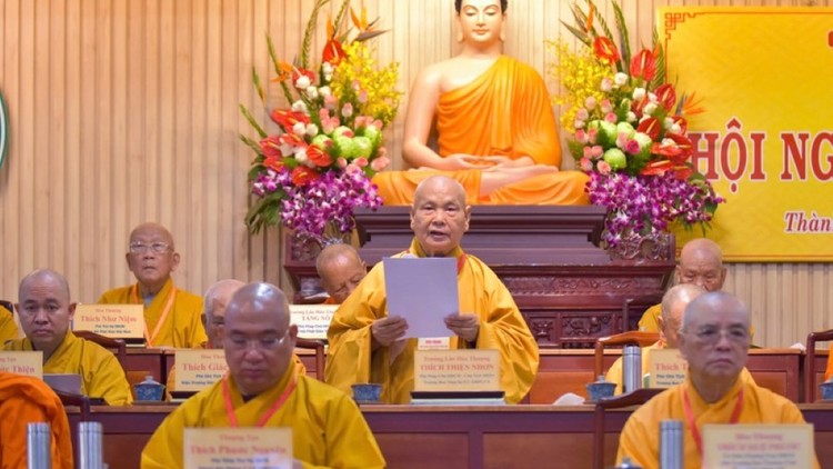 Trưởng lão Hòa thượng Thích Thiện Nhơn phát biểu khai mạc hội nghị.