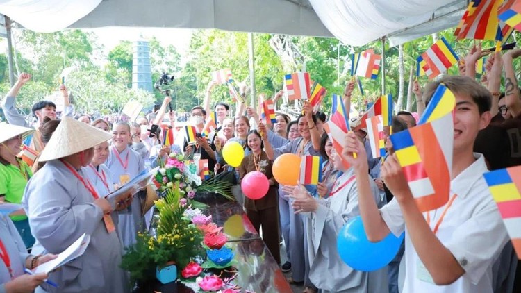 Bạn trẻ dự khóa tu "Trở về nhà" hướng về Vesak 2025