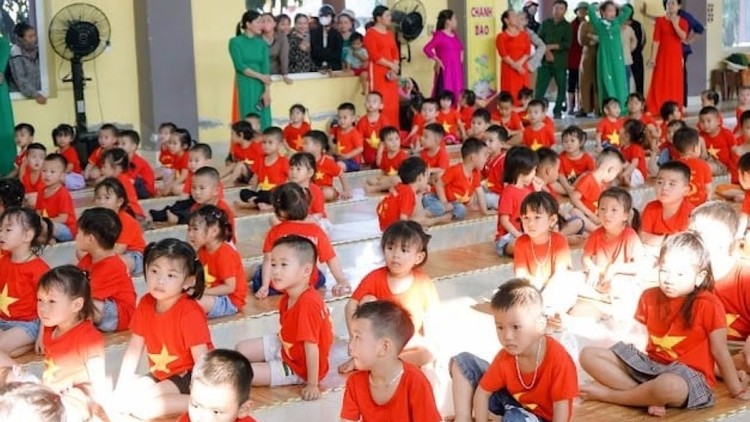 Chùa Chí Linh, Nghệ An tổ chức lễ tắm Phật dành cho thiếu nhi