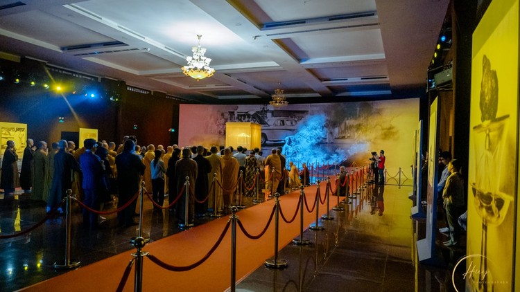 Chiêm bái xá lợi trái tim Bồ-tát Thích Quảng Đức