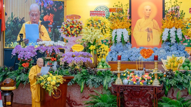 Giáo hội trang nghiêm tổ chức Lễ tưởng niệm 62 năm Bồ-tát Thích Quảng Đức vị pháp thiêu thân