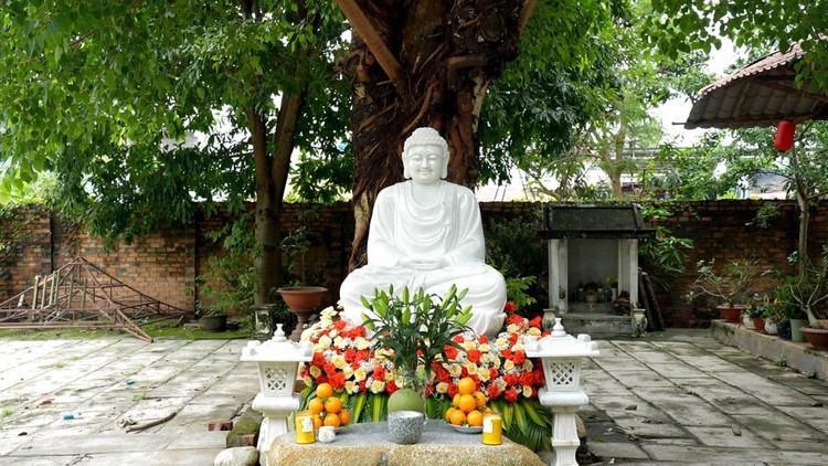 Trang nghiêm lễ an vị tôn tượng Phật Thích Ca Mâu Ni tại chùa Linh Hòa