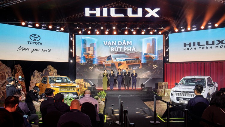 Toyota Việt Nam ra mắt Hilux hoàn toàn mới 2026