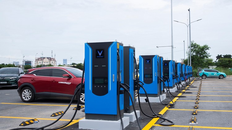 Chuyên gia: Siêu trạm sạc của V-Green sẽ nâng tầm trải nghiệm cho người dùng xe điện