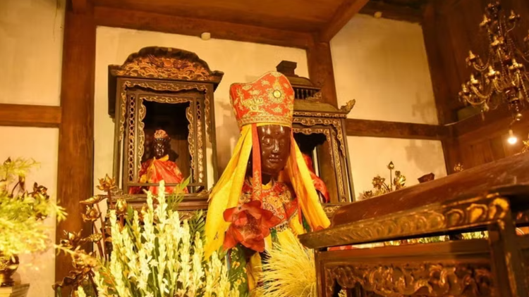 Bảo vật quốc gia tượng Phật Mẫu Man Nương tại chùa Tổ (Phúc Nghiêm tự).