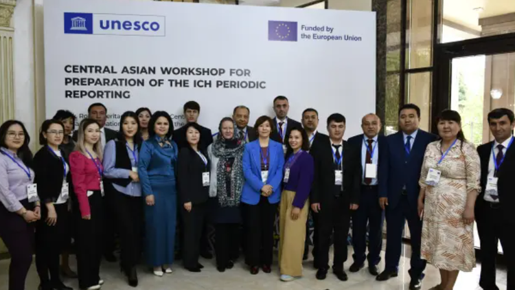 Trung Á tập huấn về báo cáo Di sản văn hóa phi vật thể. Ảnh: UNESCO