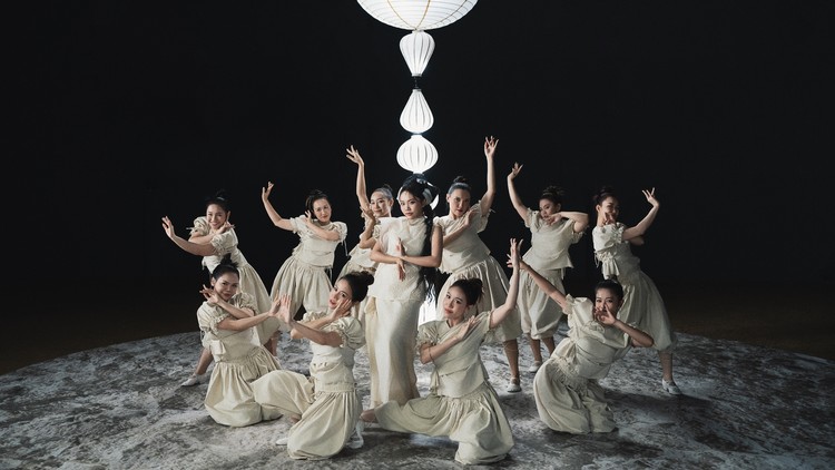 Phương Mỹ Chi ra mắt ca khúc "Gối Gấm". Ảnh: Ekip Phương Mỹ Chi