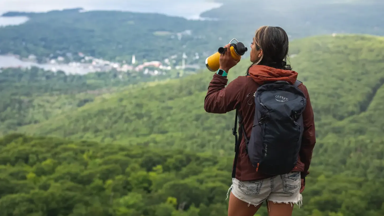 Nâng cao nhận thức cộng đồng về lối sống bền vững. Ảnh: kleankanteen.com