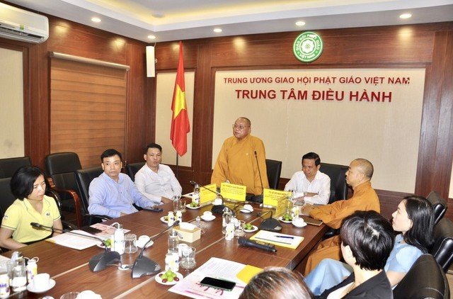 Giới thiệu Chương trình giao lưu nghệ thuật “Vu Lan - Đạo hiếu và dân tộc năm 2023” - Ảnh: VGP/NN.