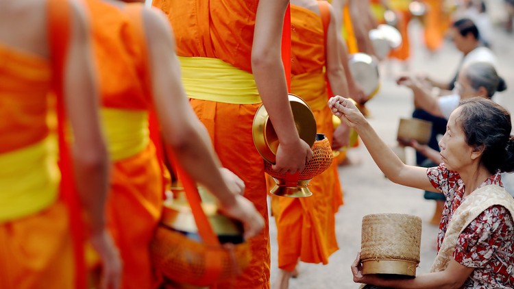 Thực hành Chánh pháp mới là cúng dường Như Lai