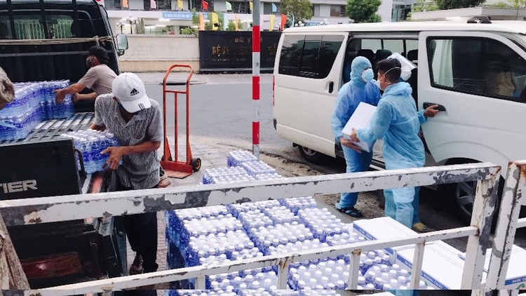 Đà Nẵng: Sáng tình yêu thương trong đại dịch Covid-19