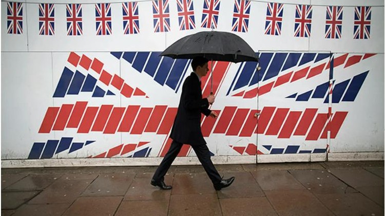 Kể từ Brexit, việc xuất nhập khẩu các tác phẩm nghệ thuật trở nên phức tạp hơn, người mua và người bán phải đối mặt với mức phí cao hơn. Ảnh: Simon Dawson