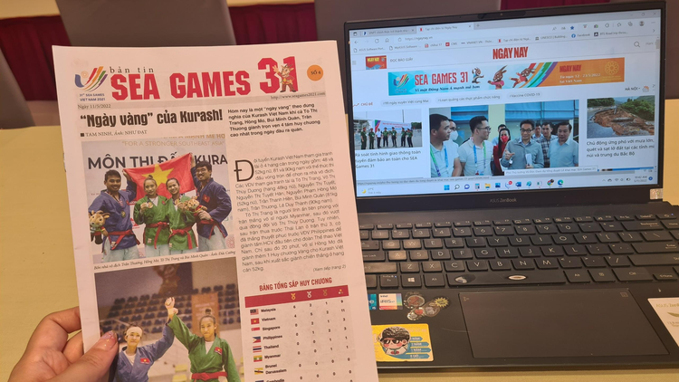 Tin tức sẽ được cập nhật theo ngày, với ấn bản in màu bằng tiếng Việt và tiếng Anh. Phóng viên cũng có thể yêu cầu cung cấp ấn bản của tất cả những ngày trước đó. 