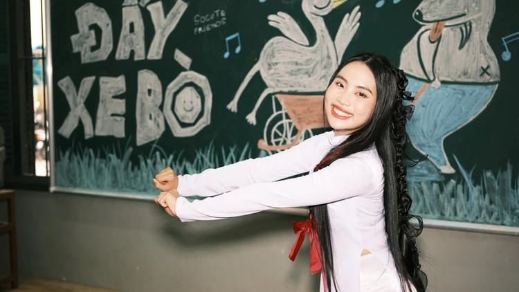 “Vũ trụ cò bay” của Phương Mỹ Chi cất cánh trên bản đồ nhạc Việt