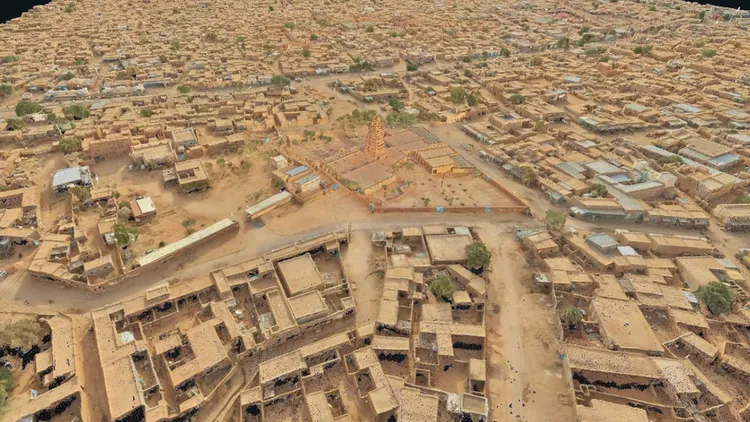 Bản quét 3D của Nhà thờ Hồi giáo Agadez ở Niger, do Iconem – một trong những đối tác sáng lập của HeritageWatch.AI – thực hiện cho một dự án hiện có được tài trợ bởi một đối tác sáng lập khác, Quỹ Aliph.