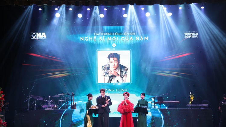 Từ khát vọng của Dương Domic, tinh hoa quan họ cổ qua Chu Bảo Quế, đến màn trình diễn bùng nổ của Hòa Minzy, Giải Cống hiến năm nay đã khắc họa một bức tranh âm nhạc Việt Nam đa sắc, nơi quá khứ và tương lai hòa nhịp. 