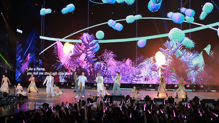 Anh Trai “Say Hi” thắp sáng Las Vegas: Giấc mộng đêm hè tại Kinh đô giải trí