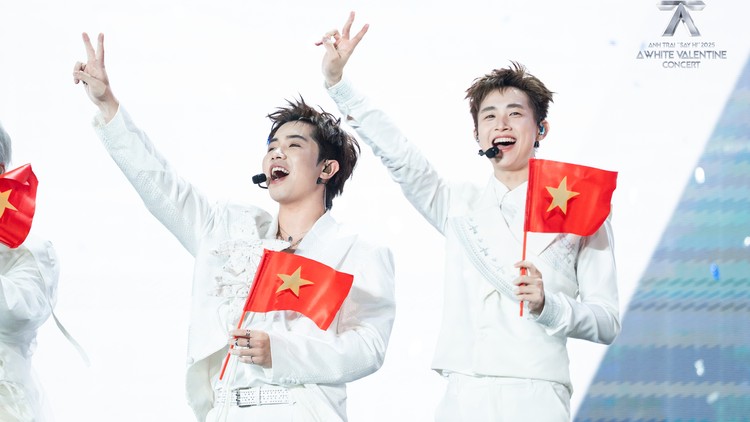 “Biển trắng” giữa Mỹ Đình: Khi concert Việt chạm ngưỡng của một sự kiện văn hóa đô thị