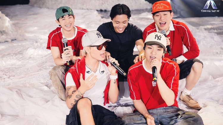 Team Dương Domic với ca khúc Thế Giới Của Anh
