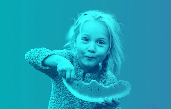World Happiness Report 2025: Tần suất chia sẻ bữa ăn có mối liên hệ với mức độ hạnh phúc 