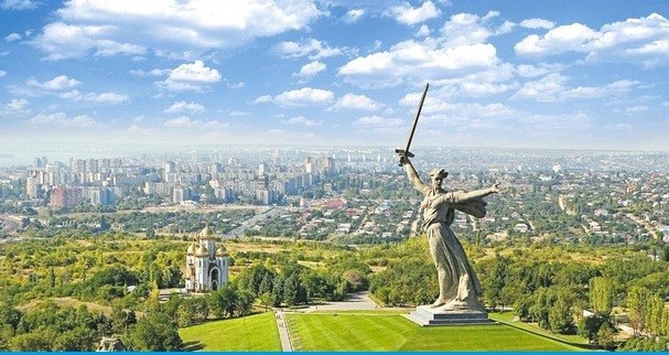 Tượng đài Người mẹ nặng 8.000 tấn ở Nga