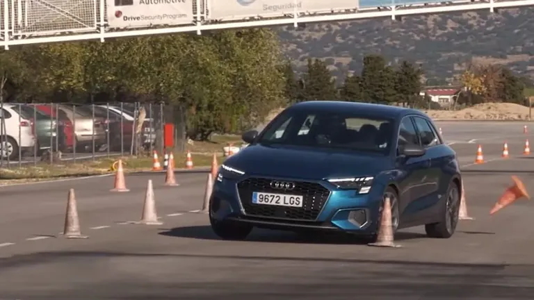 Chiêm ngưỡng Audi A3 Sportback 2020 thể hiện màn thử thách Moose Test