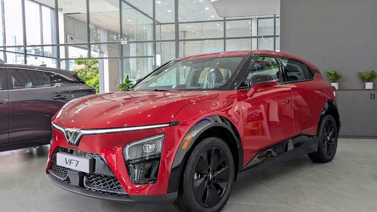 VF 7 Eco trong mắt người dùng: Cách âm nổi bật, không gian rộng rãi, chi phí tối ưu