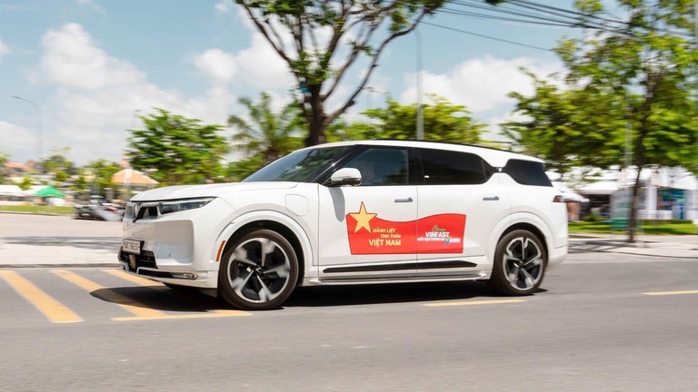 Cơ hội vàng sở hữu VinFast VF 9 trong tháng 12 với mức giá hời chưa từng có