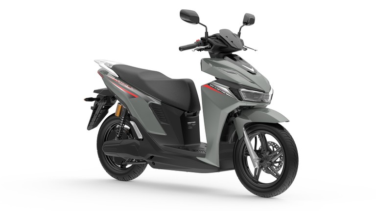 “Miễn nhiễm” với giá xăng, 2,5 năm không mất tiền sạc: VinFast Viper tạo lợi thế kép với xe tay ga