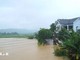 Nhà dân ở Thanh Hóa ngập sâu trong biển nước.
