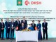 Ông Charaf Kadri, Phó Chủ tịch, Ngành hàng Chăm sóc Sức khỏe, DKSH Việt Nam (ngồi bên trái) và Bà Trần Thị Thu, Phó Chủ tịch Thường trực Hiệp hội Doanh nghiệp Dược Việt Nam (ngồi bên phải), đã đại diện cho hai đơn vị ký kết Biên bản ghi nhớ (MOU).