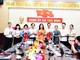 Các đồng chí lãnh đạo xã Vân Đình chúc mừng hai đồng chí vừa được chỉ định vào Ban Chấp hành Đảng bộ xã nhiệm kì 2025-2030.