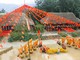 Fansipan cũng đặc biệt thu hút du khách với Lễ hội Thổ cẩm lần đầu tiên được tổ chức tại Bản Mây. 