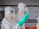 Nhân viên y tế làm việc tại trung tâm điều trị Ebola ở Bunia, tỉnh Ituri, CHDC Congo. 