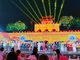 Trao Kỷ niệm chương tới các đoàn quốc tế tham gia Lễ hội Văn hóa Thế giới lần thứ II. 