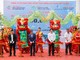 Đại diện hai đơn vị cùng cắt băng khánh thành khởi công dự án điện mặt trời áp mái