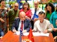 Ông Nguyễn Hùng Sơn, Phó Chủ tịch Liên hiệp các Hội UNESCO Việt Nam, Tổng Giám đốc Trung tâm Thông tin UNESCO (UNET), và ông Ioannis Maronitis, Chủ tịch Liên đoàn các Câu lạc bộ và Hội UNESCO châu Âu và Bắc Mỹ (ENAFCAU), ký biên bản ghi nhận kết quả làm việc.