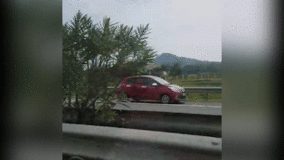 Nữ tài xế lái xe ngược chiều vun vút trên cao tốc Nội Bài - Lào Cai