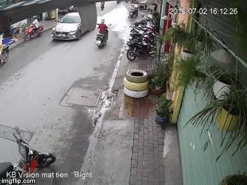 Chị đồng nát 'xoay người', nam thanh niên 'ôm trọn' hậu quả ảnh 1