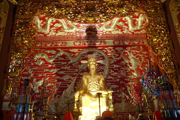 Đặng Dung có công phò tá vua nào đánh đuổi giặc Minh?