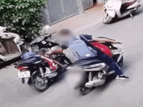 Truy tìm kẻ trộm túi đồ có sổ đỏ