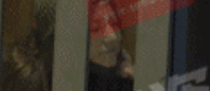 Triệu Vy lên tiếng về hình ảnh hôn đạo diễn Lý Phi ở nhà hàng ảnh 1