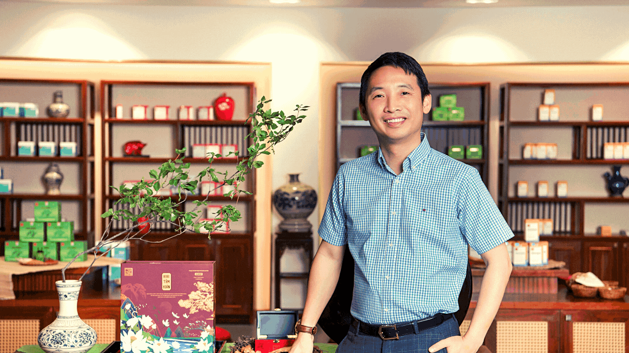 Ông Đoàn Hiếu Minh: 'Từng có người thân ở lằn ranh sinh tử, tôi thấu hiểu ý nghĩa việc mình làm' ảnh 12