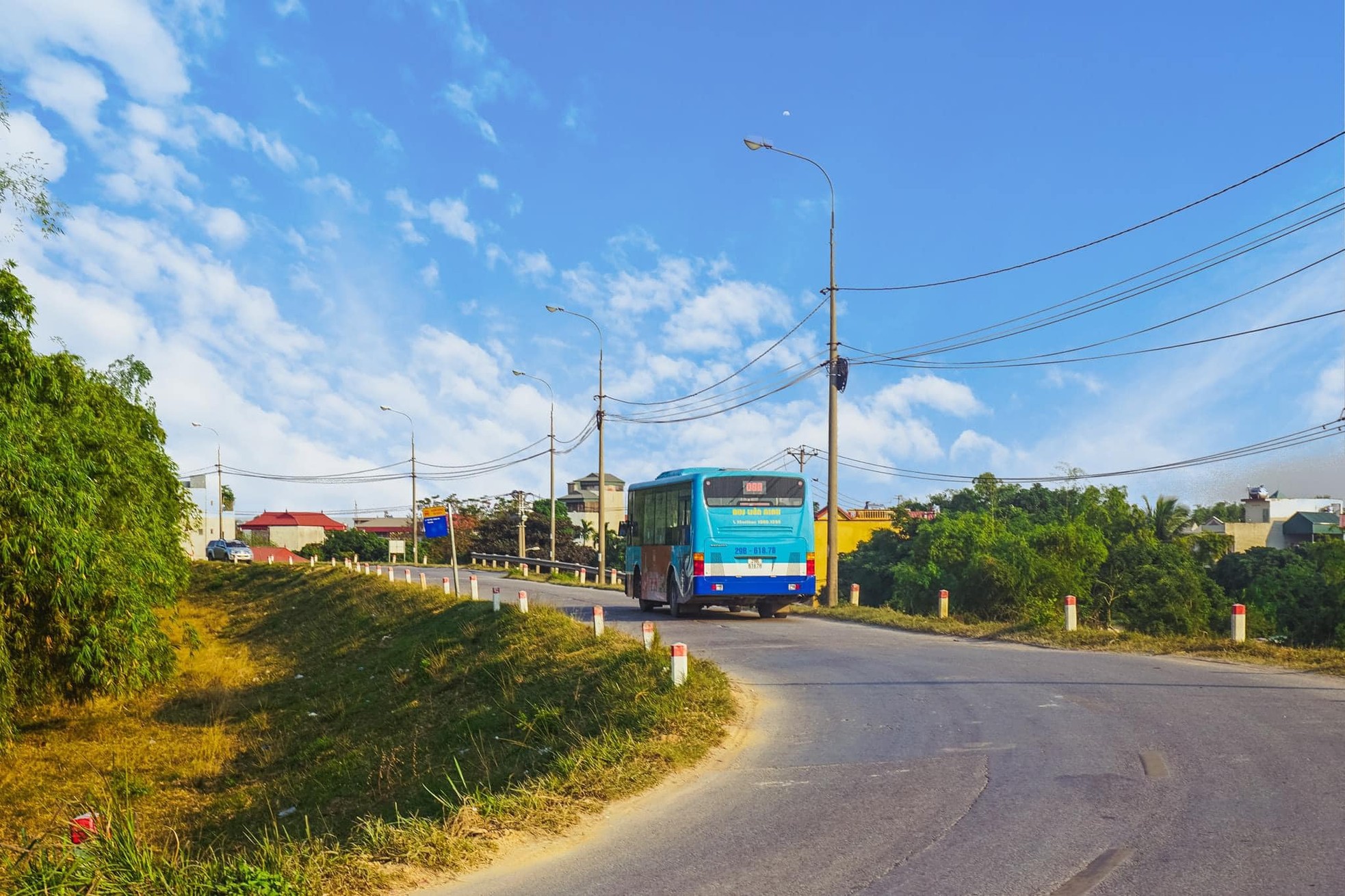 Bước chuyển mình của giao thông công cộng Hà Nội - Bài 2: Yêu Hà Nội từ những chuyến "phượt buýt" ảnh 7