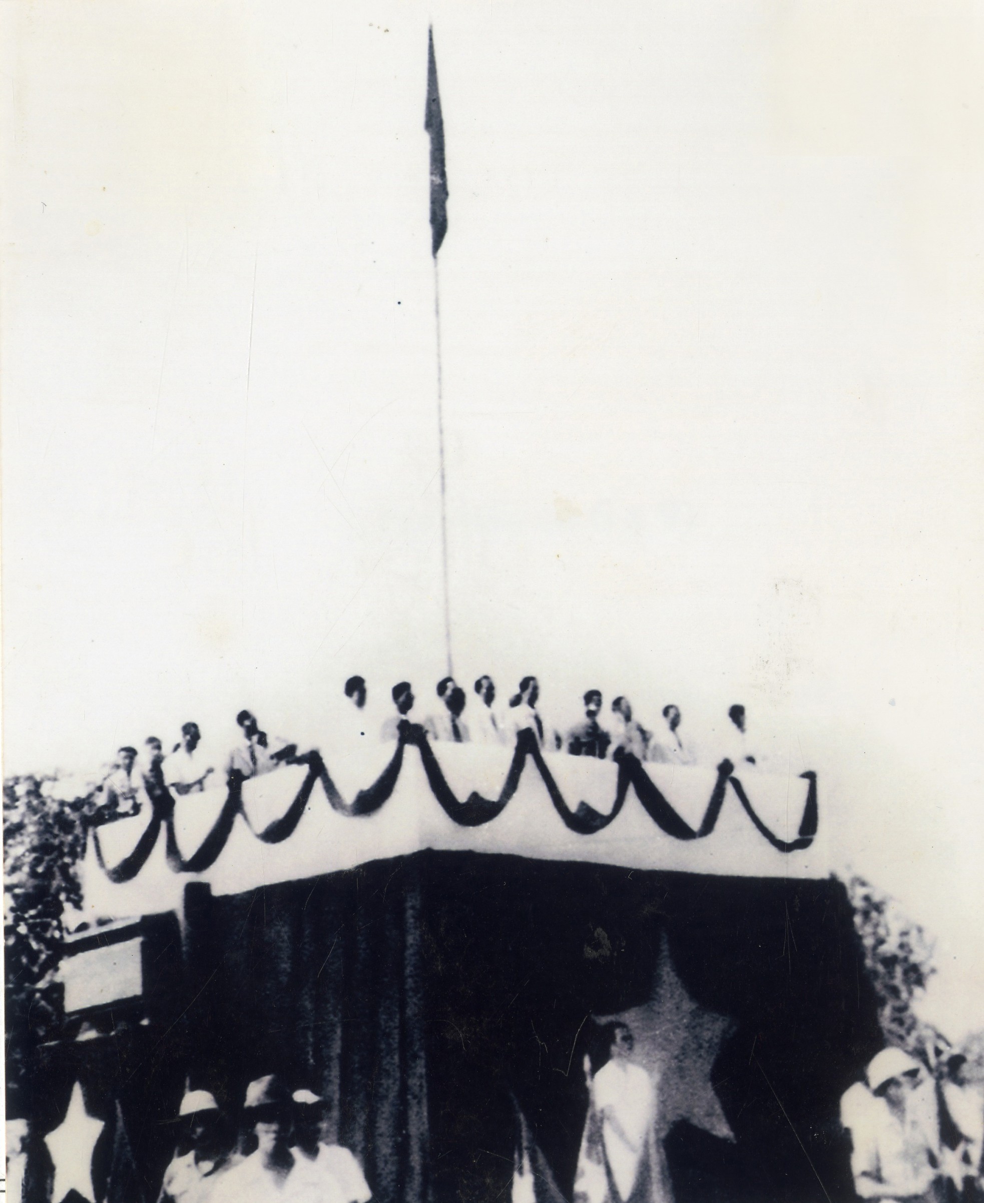 Lịch sử vẫn còn đây, trong những bức ảnh… ảnh 15