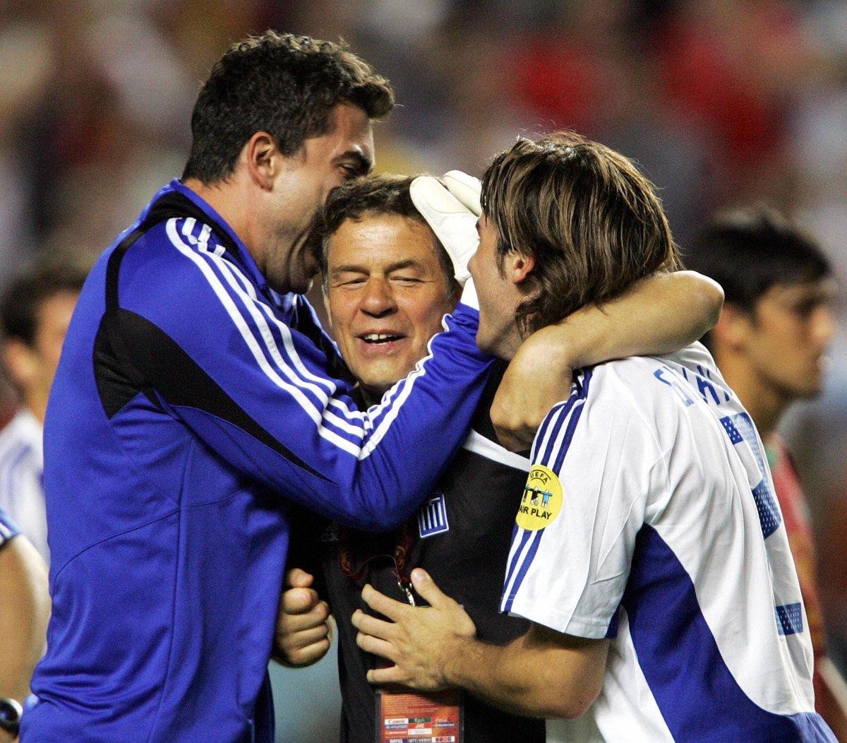 Những khoảnh khắc chấn động lịch sử Euro ảnh 5